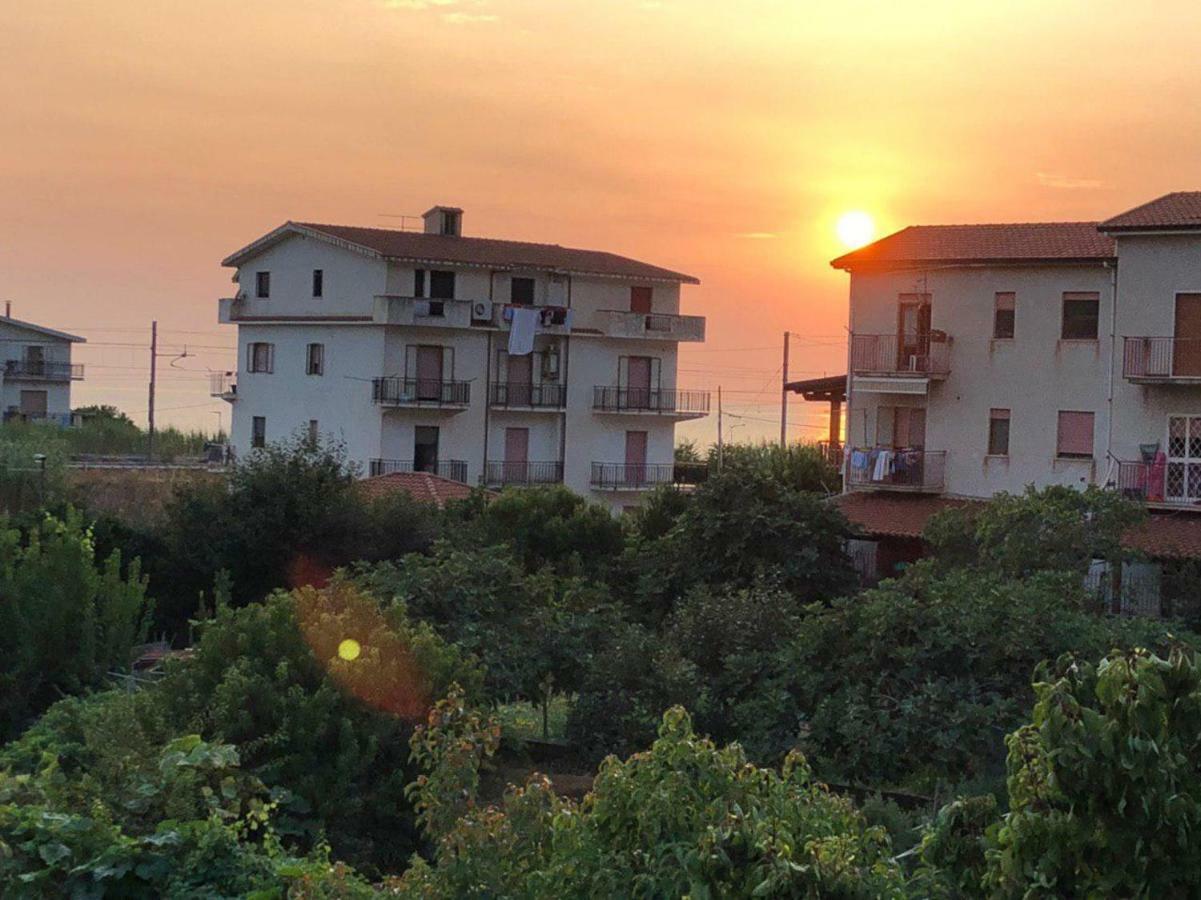 דירות צ'טרארו La Terrazza Di Carmen E Fausto מראה חיצוני תמונה